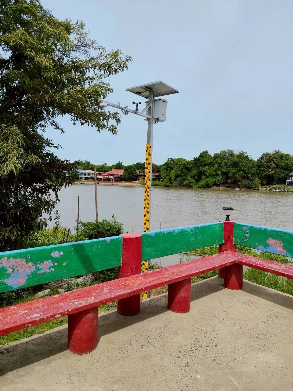 สถานีวัดระดับน้ำ DoRare 20 จุด สำหรับงานเฝ้าระวังน้ำท่วมริมแม่น้ำ 4 จังหวัดในไทย